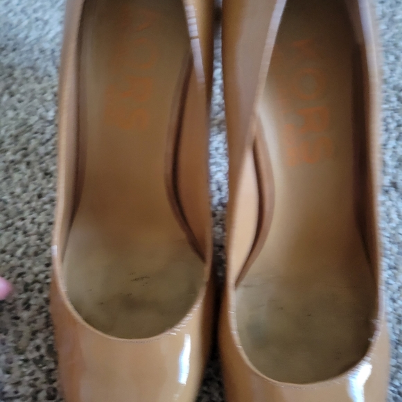 Kors by Michael kors sz 7.5 light brown heels - Picture 7 of 9